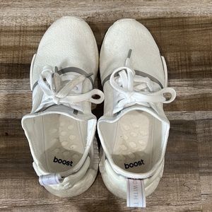 Woman’s 7.5 adidas NMD_R1 PRIMEBLUE SHOES.